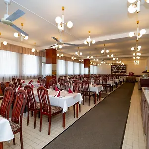 2* Hotel Hoforras