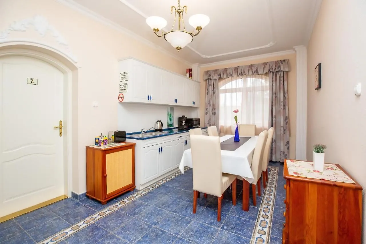 Villa Rosa Hajduszoboszlo Guest house